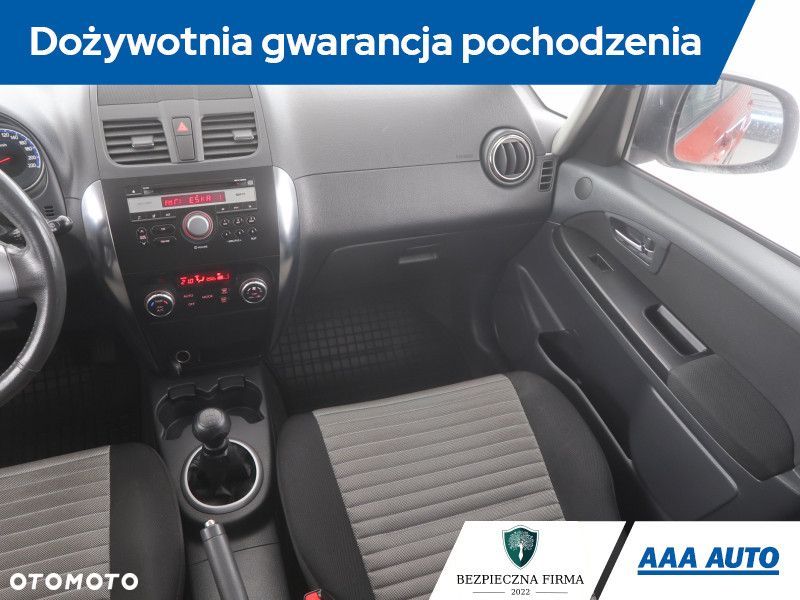 Suzuki SX4 - 10
