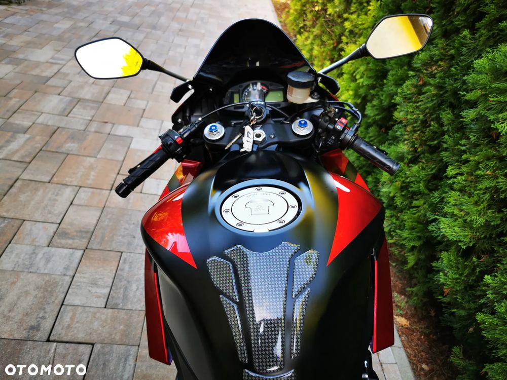 Honda CBR - 13