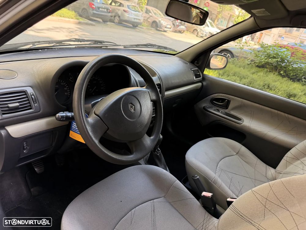 Renault Clio - 12