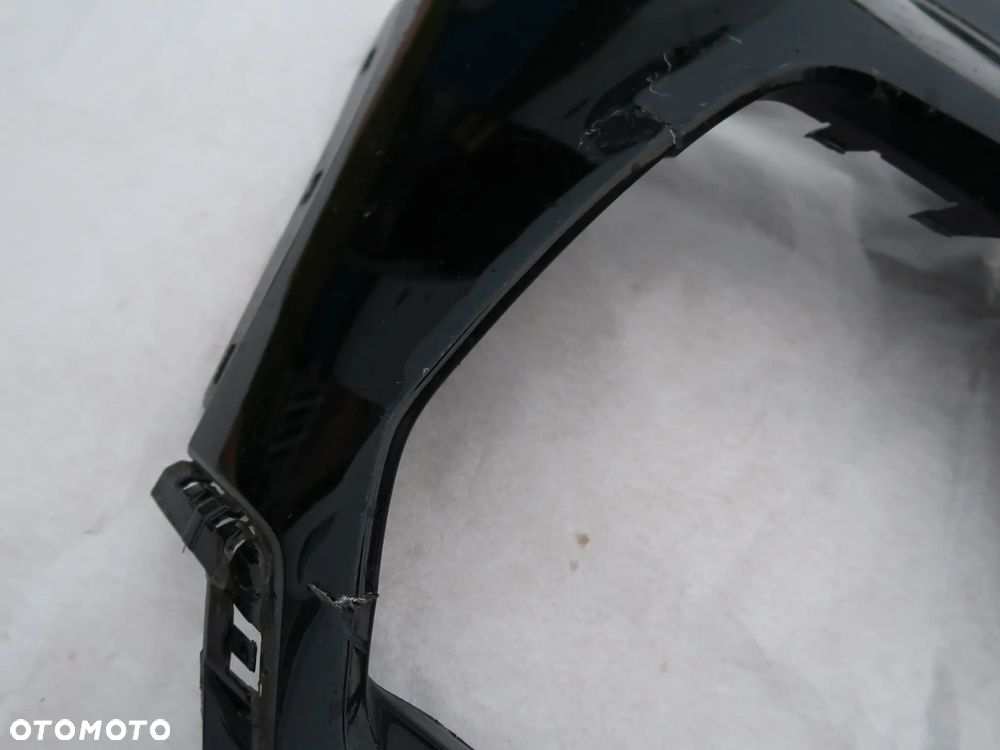 Zderzak audi q3   Prawa strona 83A - 2