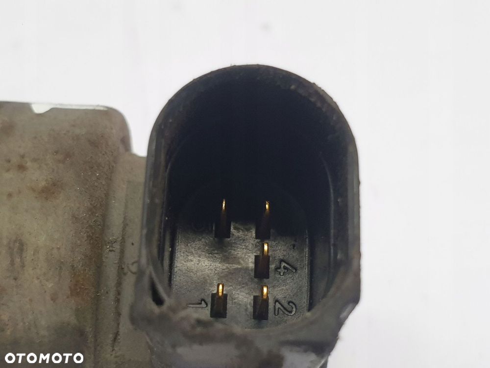 Audi A3 8L 1.6 8V ZAWÓR EGR 06A131501F - 6