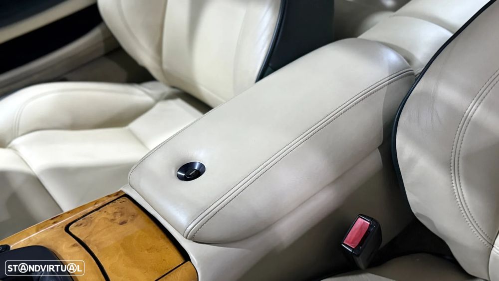 Aston Martin DB7 Vantage Coupé - 19