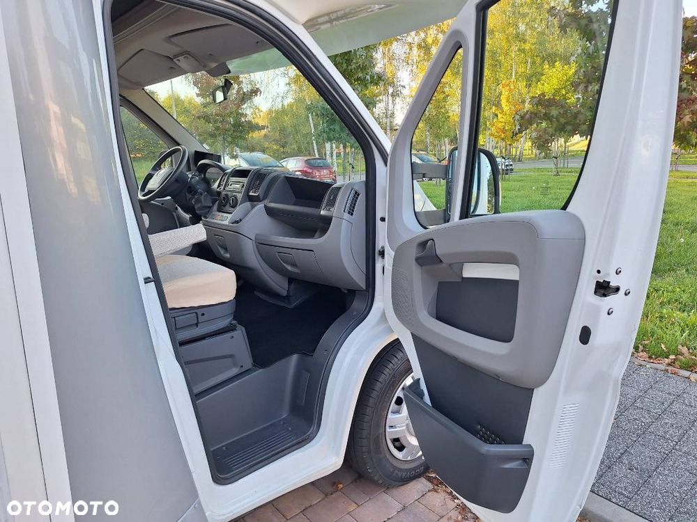 Eura Mobil Terrestra TA 690 HB całoroczny - 38