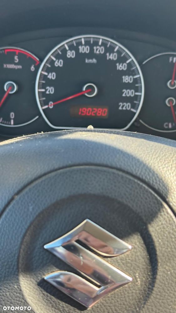 Suzuki SX4 1.9 DDiS DPF 4x4 Comfort - 8