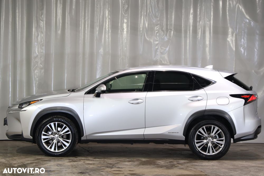 Lexus Seria NX 300h - 39