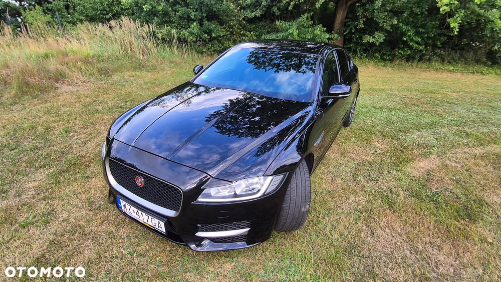 Jaguar XF 2.0 i4D R-Sport - 13