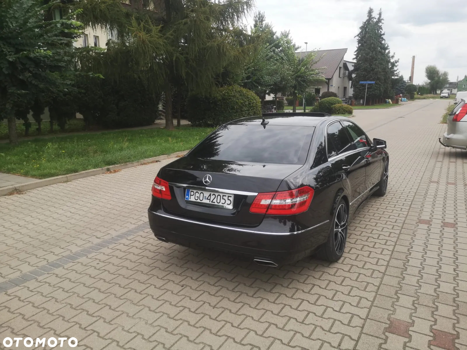 Mercedes-Benz Klasa E 300 CDI BlueEff Avantgarde - 3