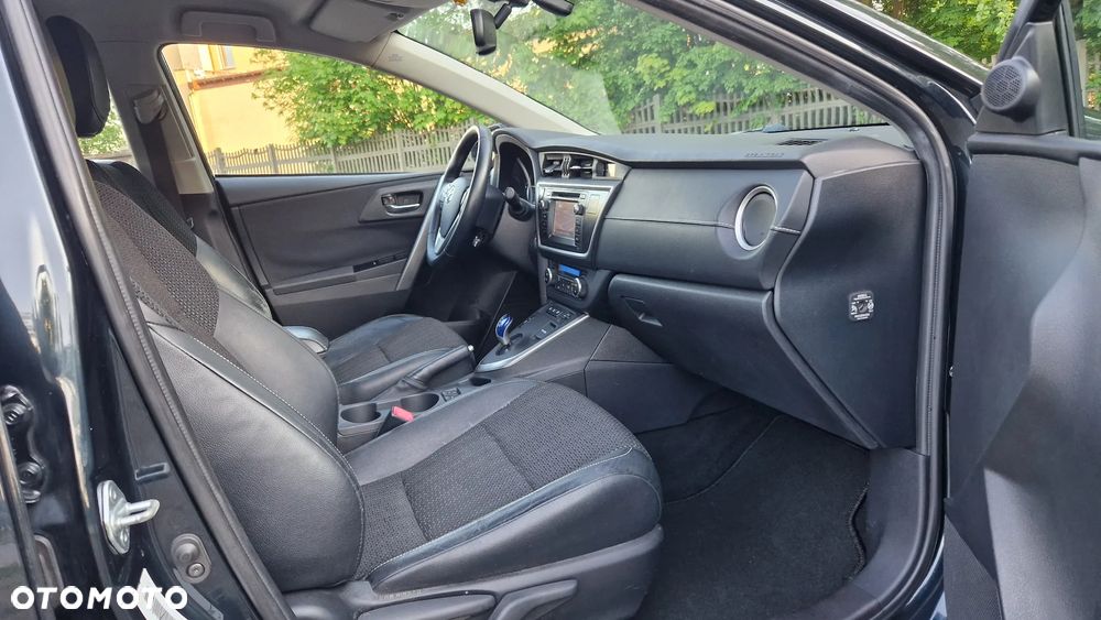 Toyota Auris - 10