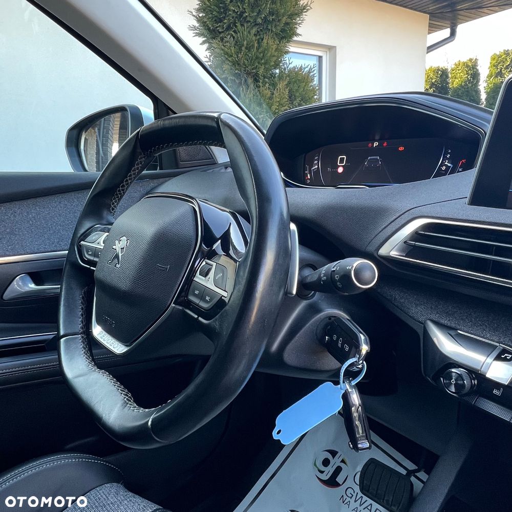 Peugeot 5008 1.5 BlueHDi Allure S&S EAT8 - 31