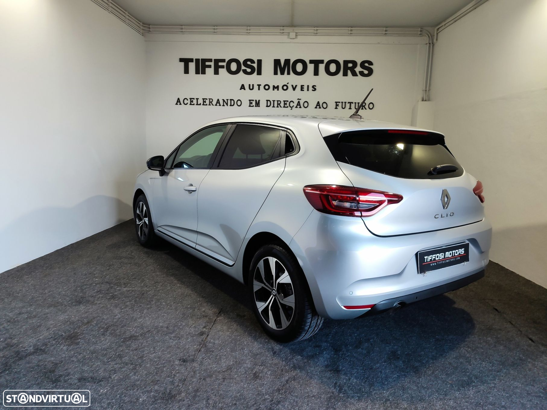 Renault Clio 1.0 TCe Techno Bi-Fuel - 7