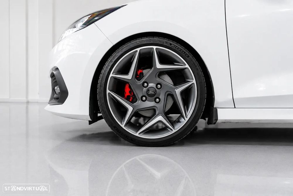 Ford Fiesta 1.5 EcoBoost ST - 18