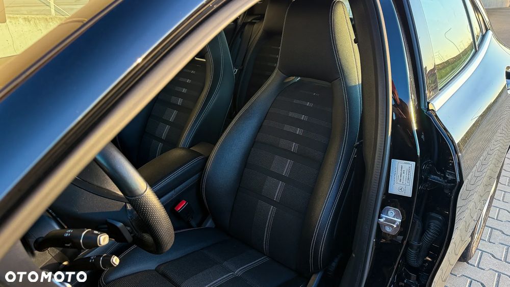 Mercedes-Benz GLA 200 7G-DCT - 6