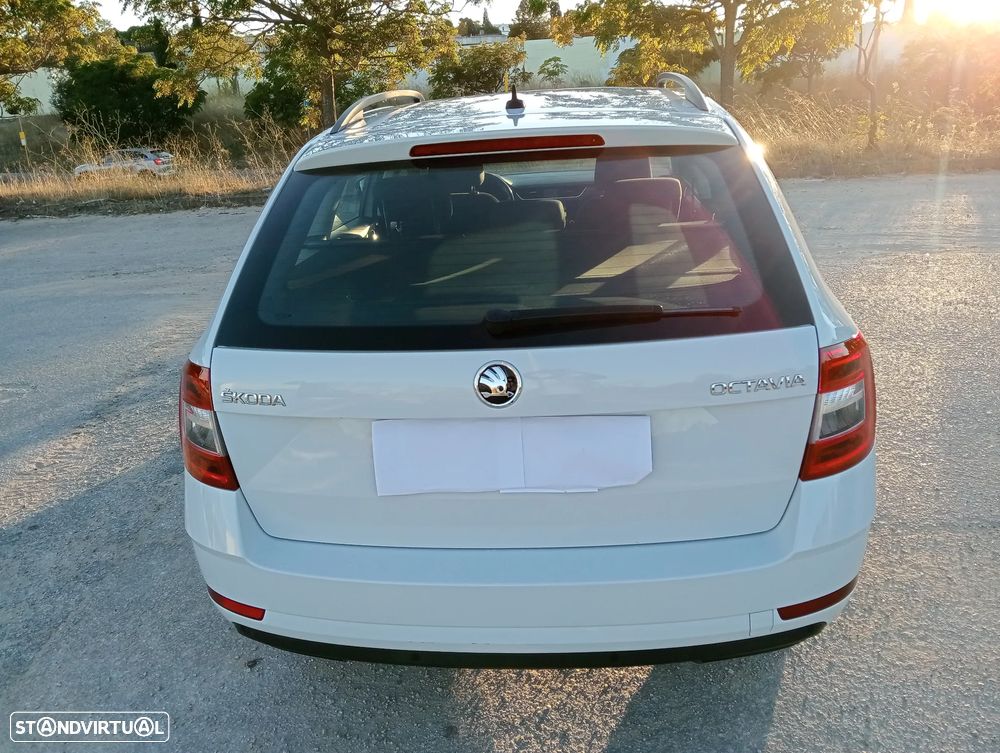 Skoda Octavia 1.6 TDI Business Line - 4