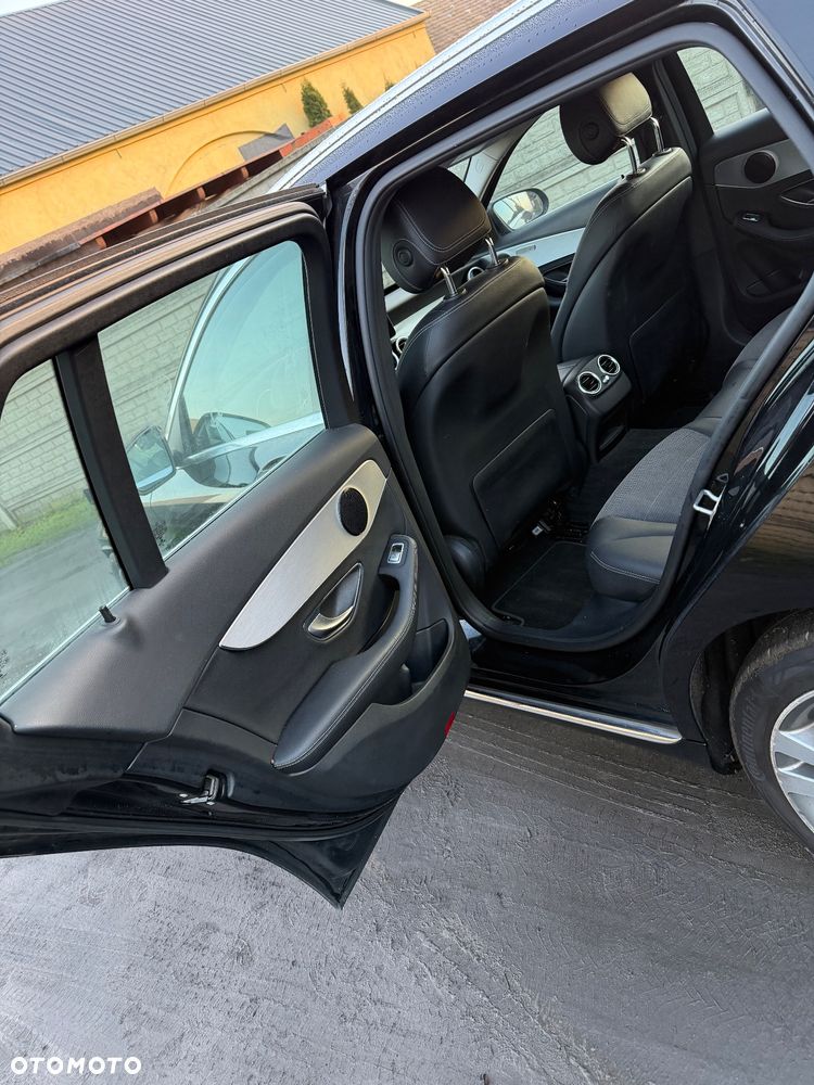Mercedes-Benz Klasa C 220 CDI Avantgarde Edition - 25