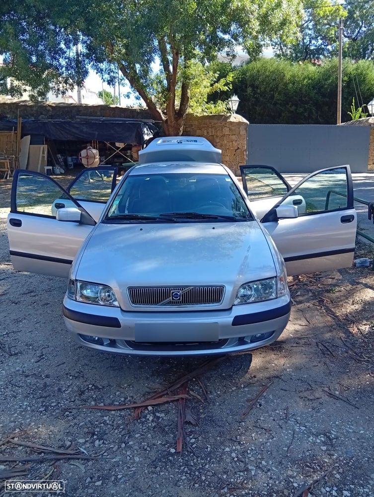 Volvo S40 1.9 D CR - 8