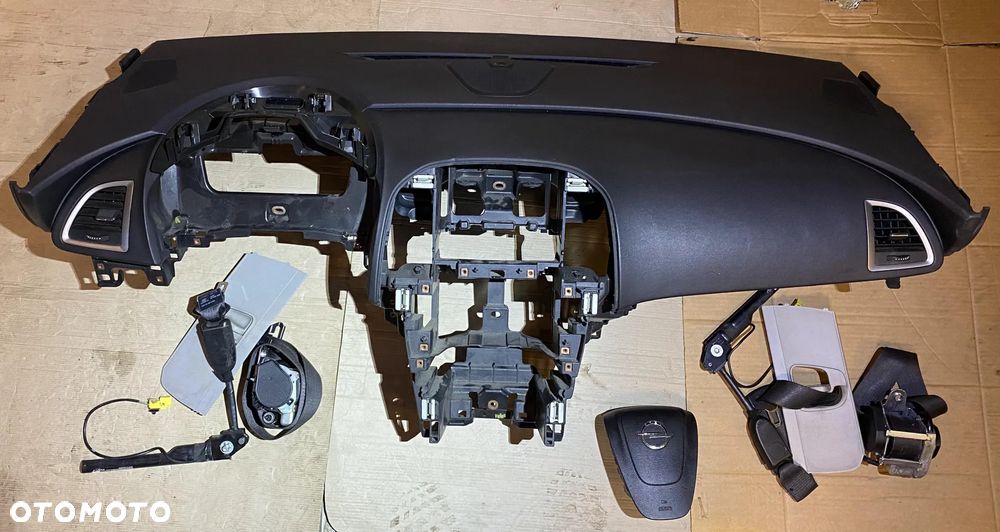 Konsola deska rozdzielcza kompletna Opel Astra J IV 2011r. - 1