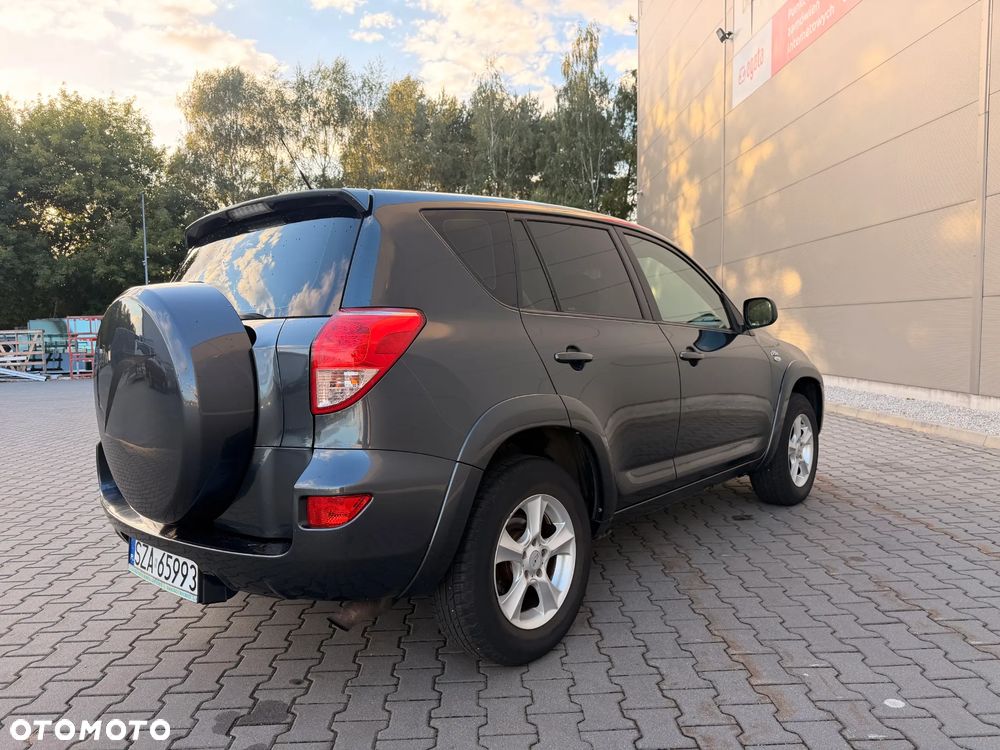Toyota RAV4 2.2 D-4D X - 4