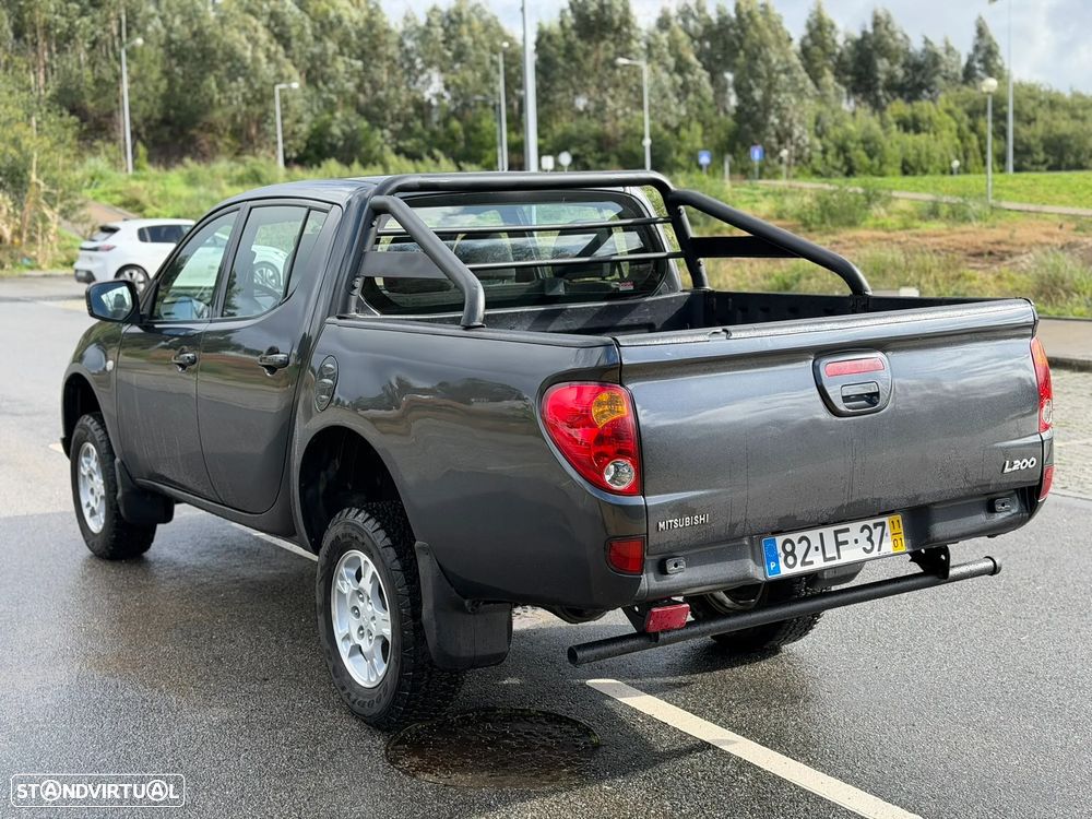 Mitsubishi L200 2.5 DI-D CD Invite+ AC/ABS 4WD - 4