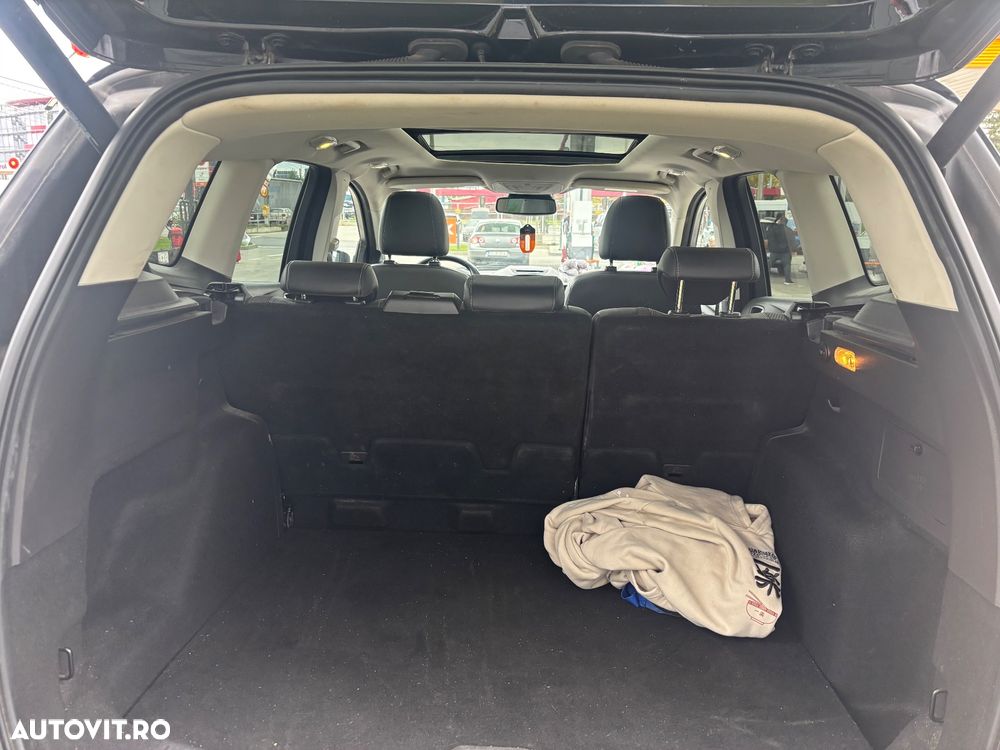 Ford Kuga 2.0 TDCi 4WD Powershift Titanium - 9