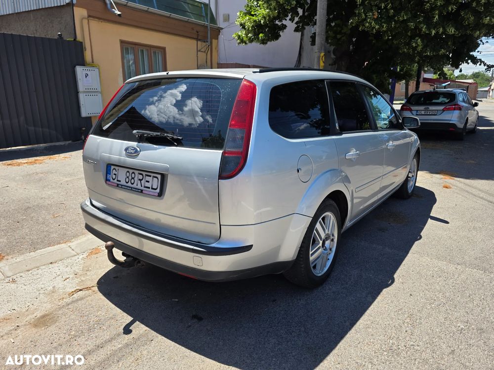Ford Focus 1.6 TDCI DPF Ghia - 4