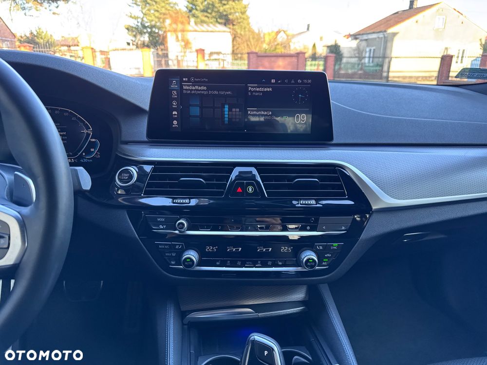BMW Seria 5 530e iPerformance xDrive M Sport sport - 32