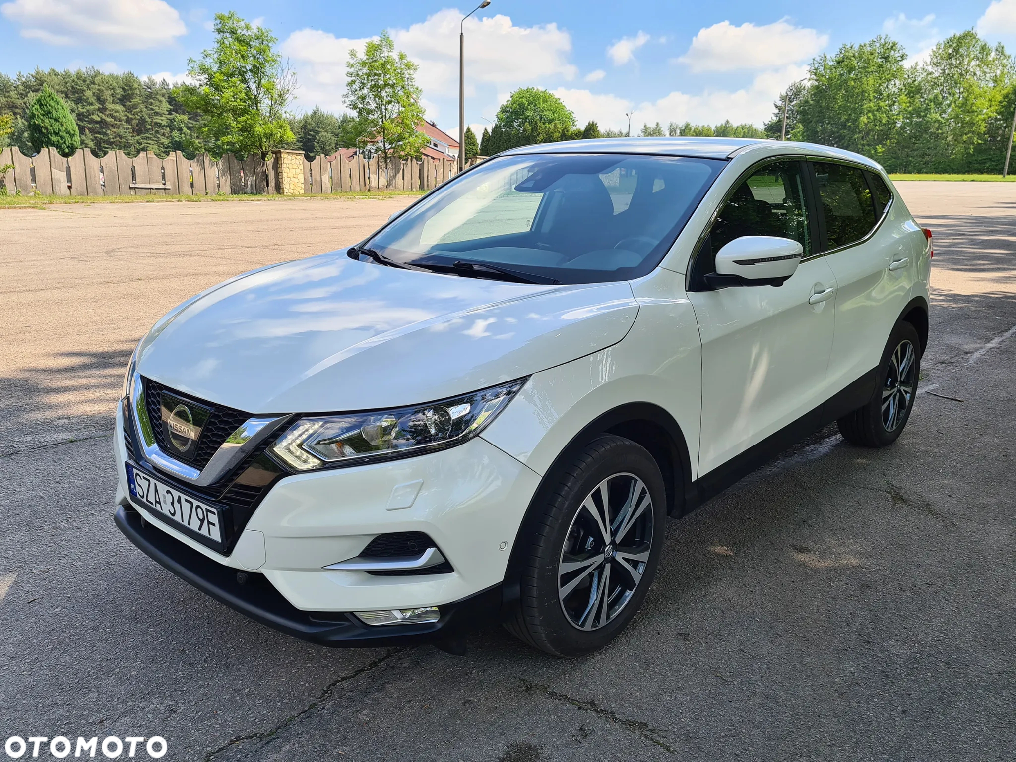 Nissan Qashqai 1.2 DIG-T N-Connecta Xtronic EU6 - 3