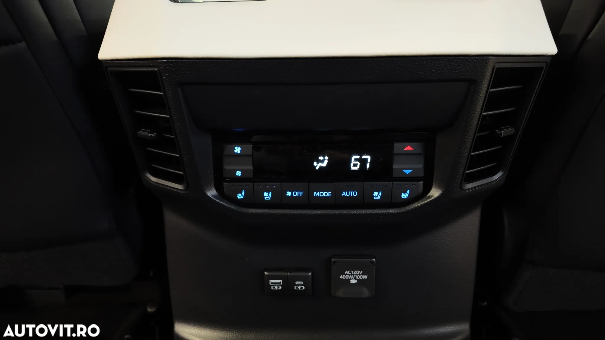 Toyota Sequoia - 36