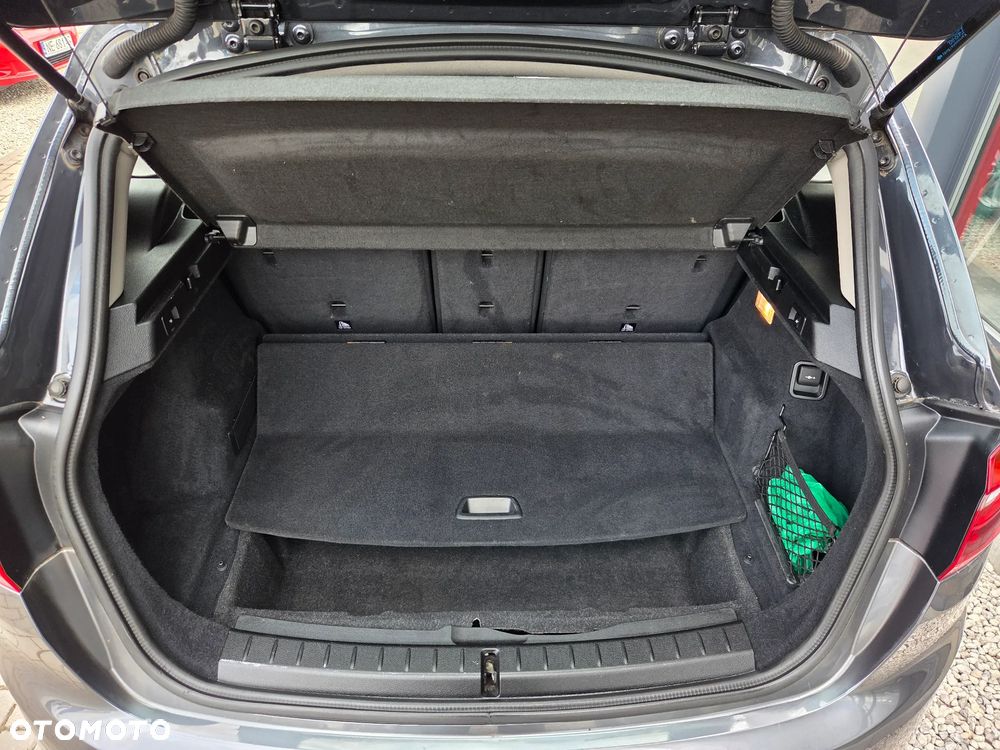 BMW Seria 2 218i Advantage - 9