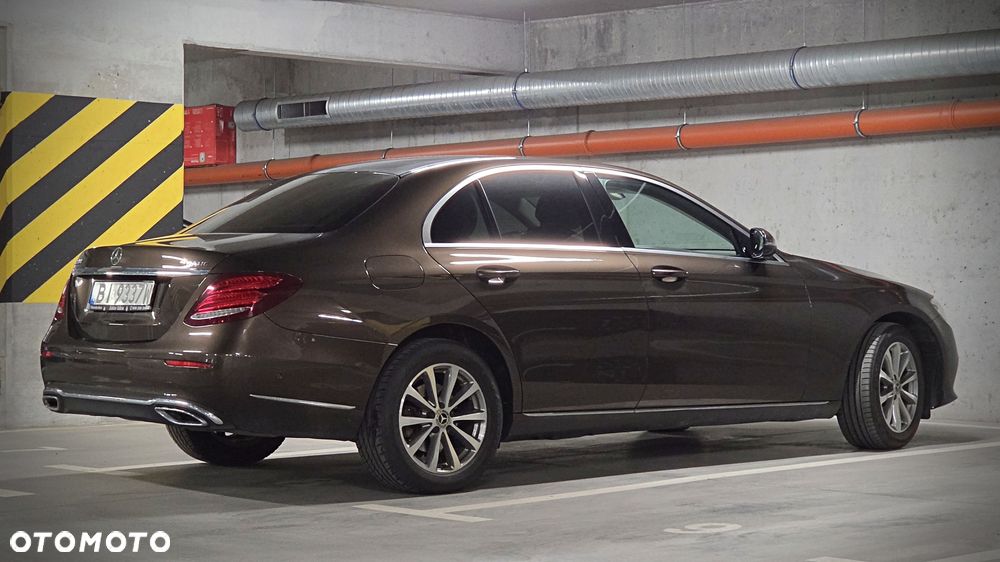 Mercedes-Benz Klasa E 220 d 4-Matic 9G-TRONIC - 2