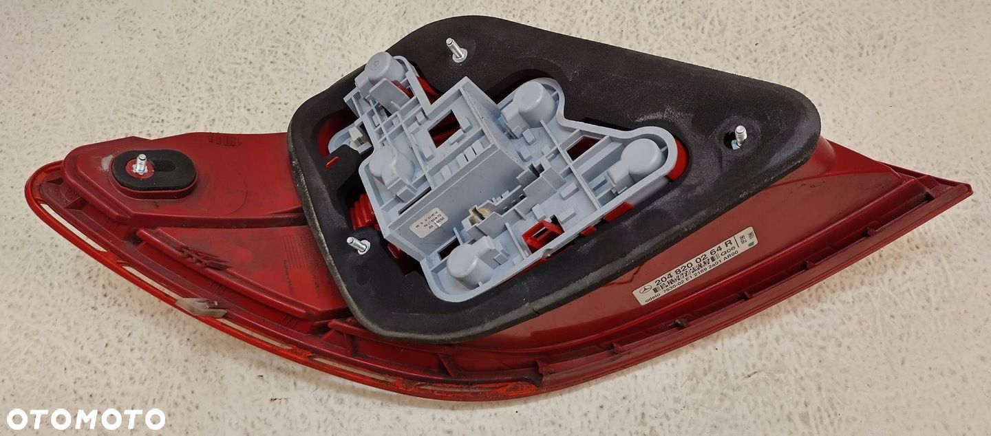 MERCEDES C W204 PRZED LIFT 06-11 PRAWA TYLNA LAMPA W BŁOTNIK A2048200264 - 4