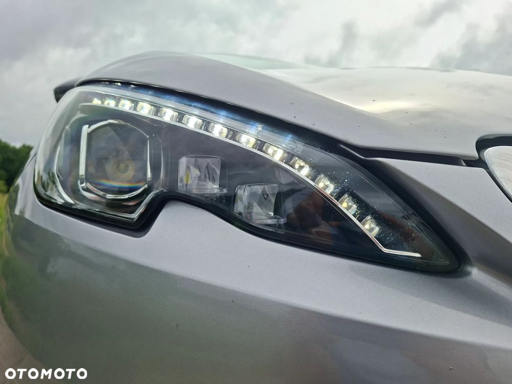 Peugeot 308 BlueHDi FAP 150 EAT6 Stop&Start GT-Line Edition - 11