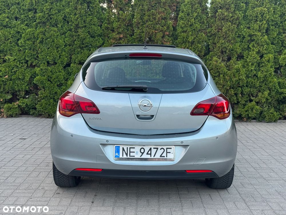 Opel Astra 1.6 Design Edition - 13