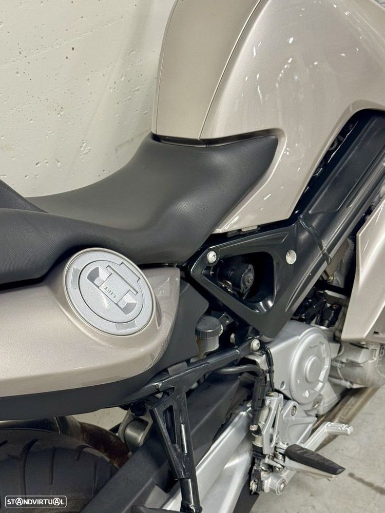 BMW F 800 ST ST - 4
