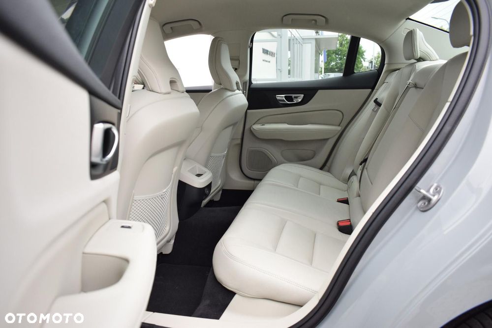 Volvo S60 - 14