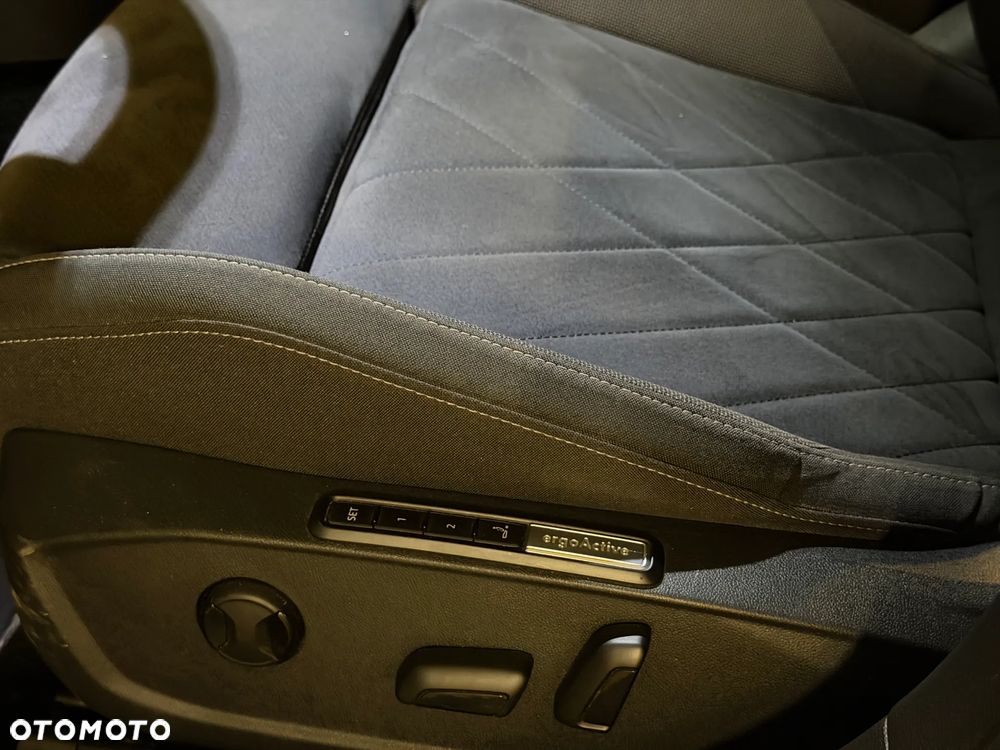 Volkswagen Golf - 29