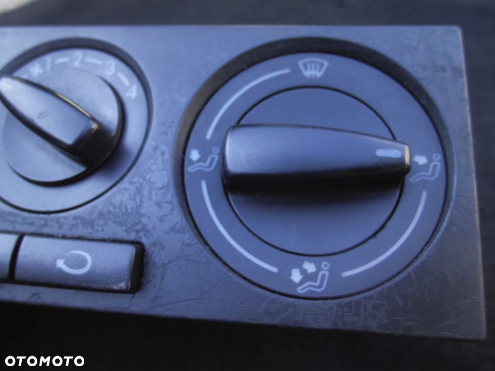 VW GOLF IV PANEL STEROWANIA KLIMATYZACJI NAWIEWU VOLKSWAGEN WTYCZKI INSTALACJA - 6