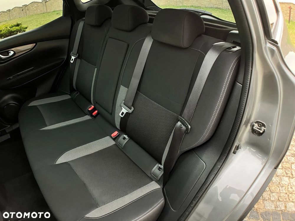 Nissan Qashqai 1.3 DIG-T N-CONNECTA - 8