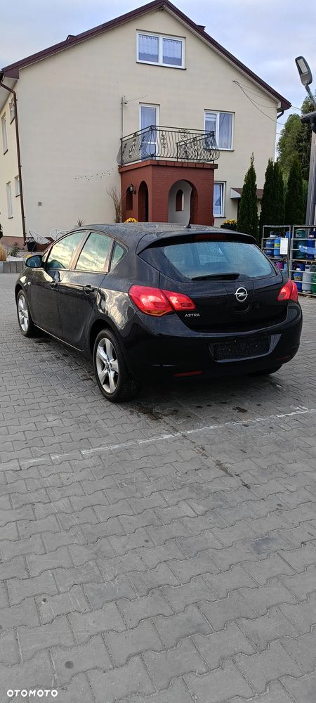 Opel Astra - 11
