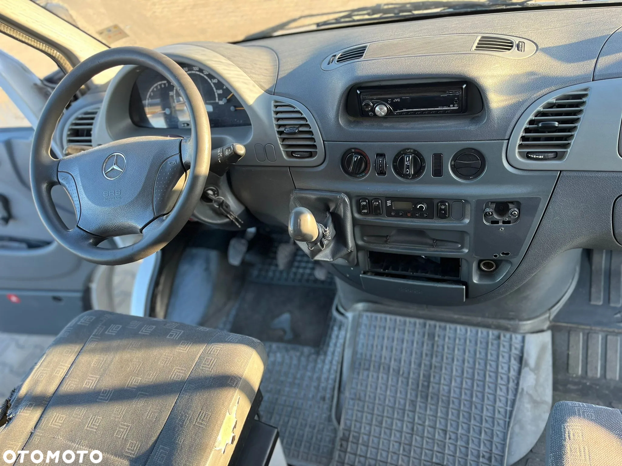 Mercedes-Benz SPINTER - 10