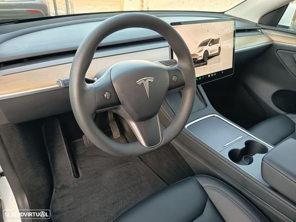 Tesla Model Y Tração Traseira - 14