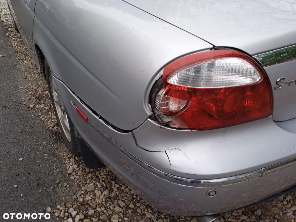 Jaguar S-Type - 25