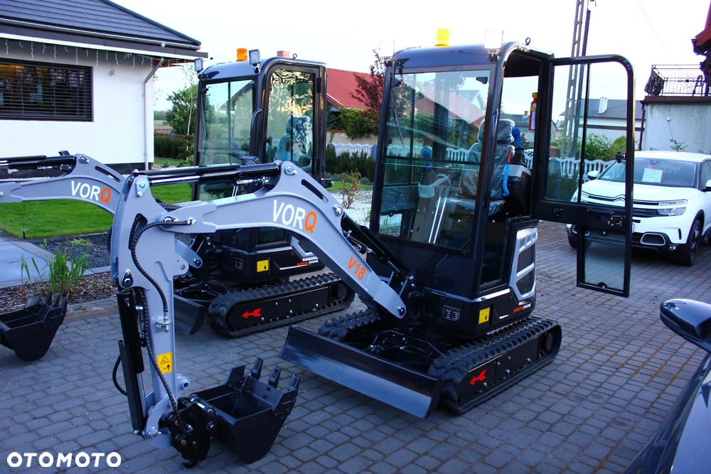 Inny VORQ V18 /KUBOTA /PARKER / 1.8T / KABINA /  ZESTAW ŁYŻEK / - 11