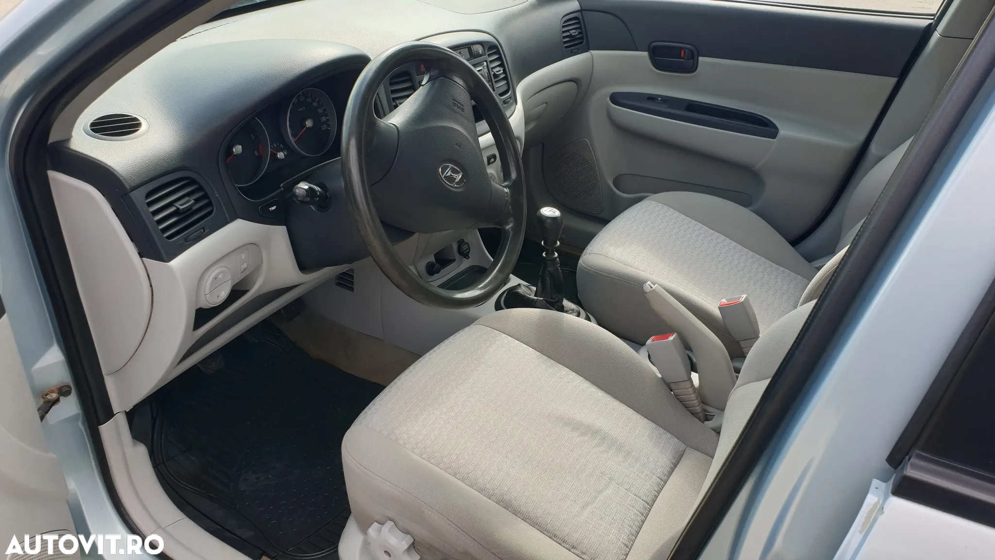 Hyundai Accent MC 1.5 CRDI 4DR GL STYLE - 7