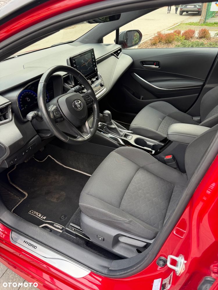 Toyota Corolla 1.8 Hybrid Team Deutschland - 9