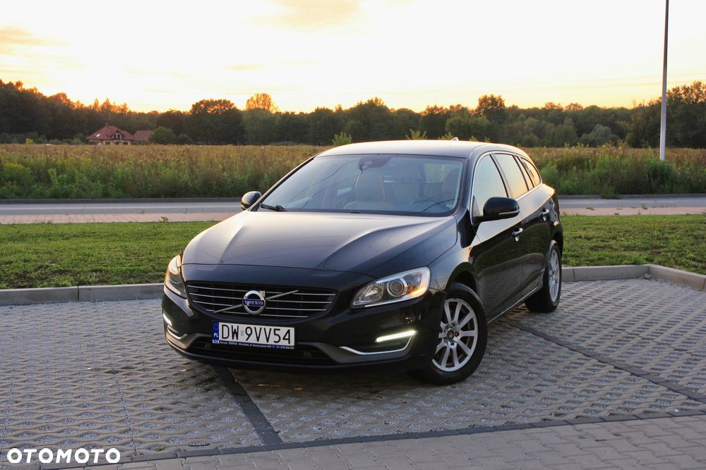 Volvo V60 D4 AWD Summum - 1