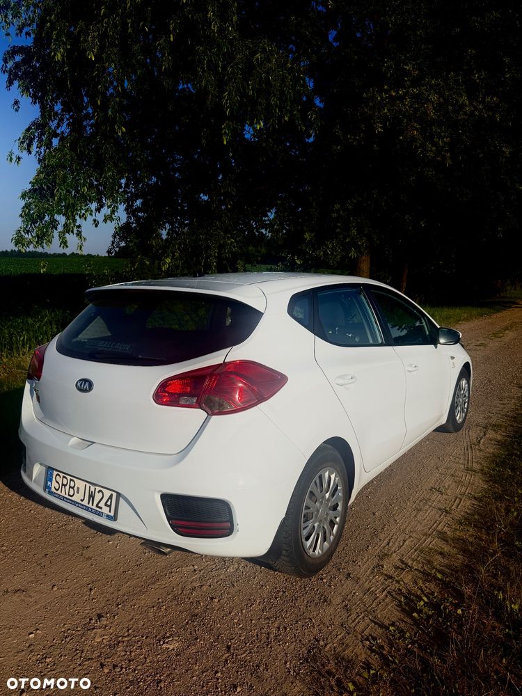 Kia Ceed 1.4 L - 3