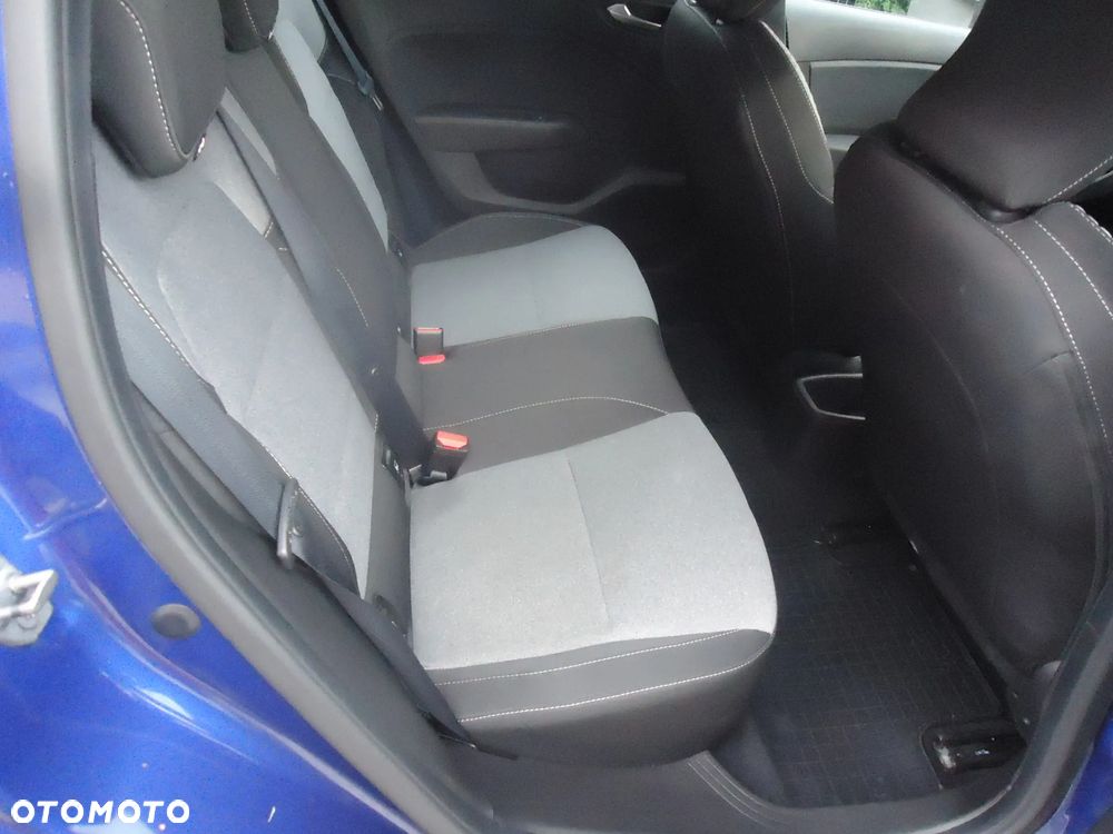 Renault Clio - 22
