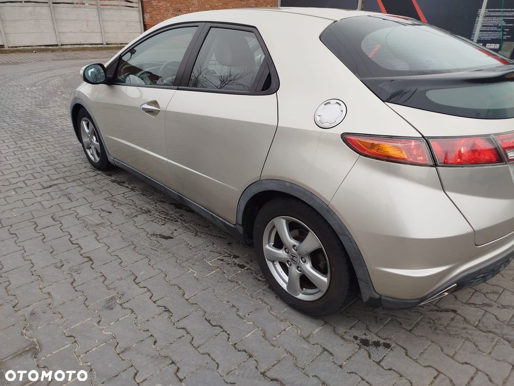 Honda Civic 1.8 Comfort - 19