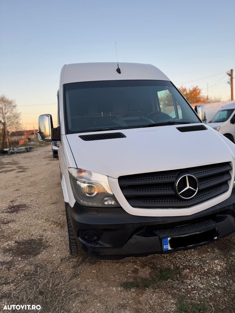Mercedes-Benz Sprinter - 14