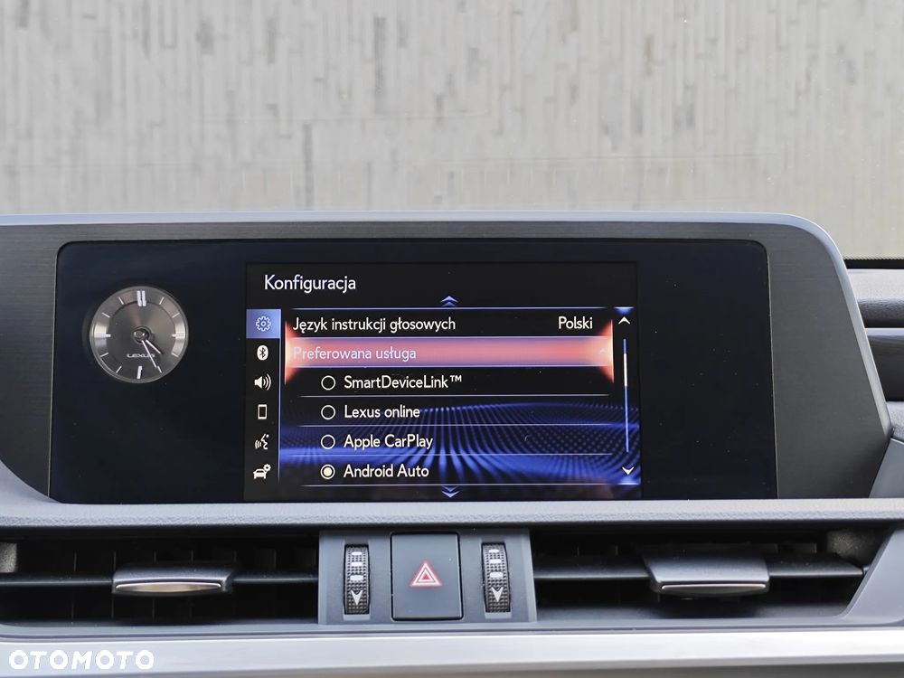 Lexus ES 300h Business Edition - 18